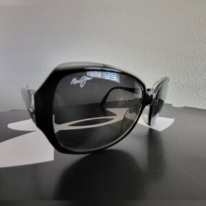 Maui Jim Black Sunglasses